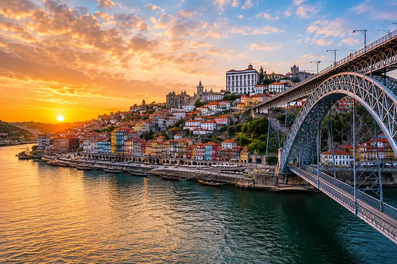 Vista da Ribeira do Porto e da Ponte D. Luís I a partir de Vila Nova de Gaia